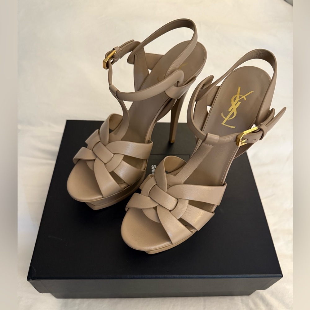 Yves Saint Laurent Tribute Platform in Smooth Leather - Picture 3 of 10